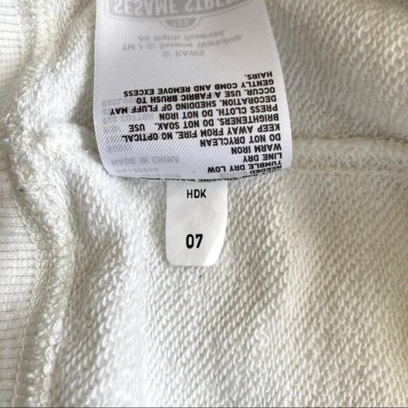 KAWS x Uniqlo x Sesame Street Crewneck Sweatshirt Size S - Picture 8 of 11